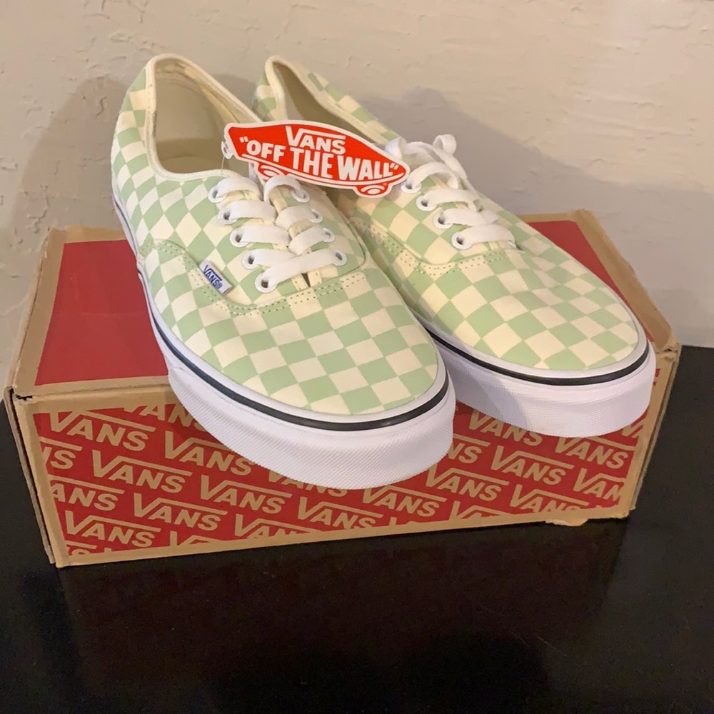 Men’s SZ 9 Ambrosia Checkered Vans